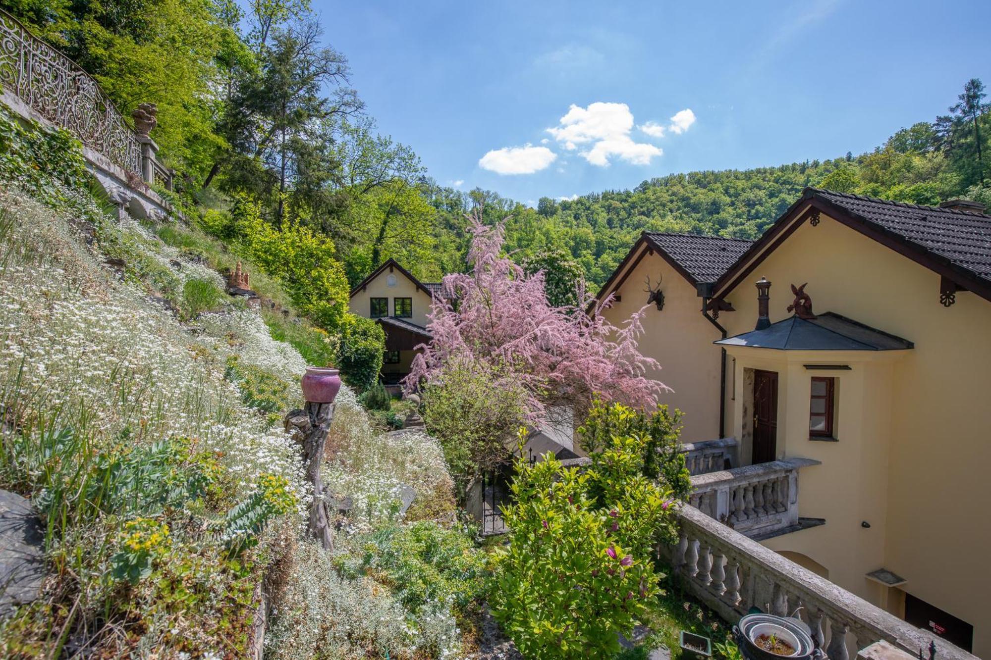 Resort U Jelena Krivoklat Exterior photo